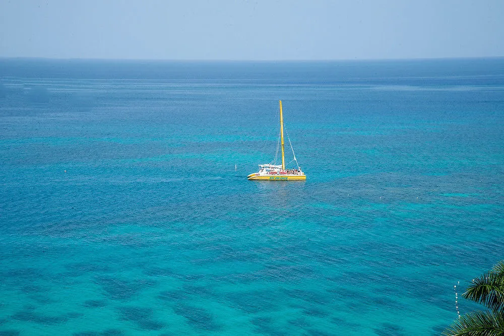 Sky Lounge Beach Studio Montego Bay Apartamento